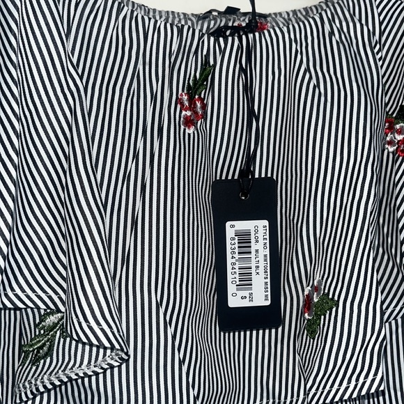 Miss Me NWT black pinstripe with floral embroidered top - Picture 7 of 7